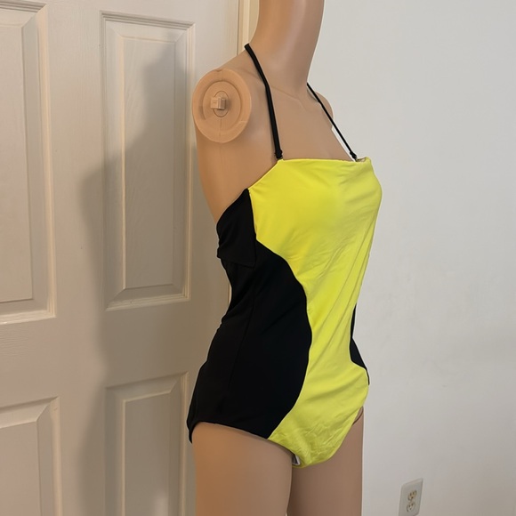 NWT Kenneth Cole Tummy Toner Black & Yellow Swimsuit Size Large - Picture 3 of 11
